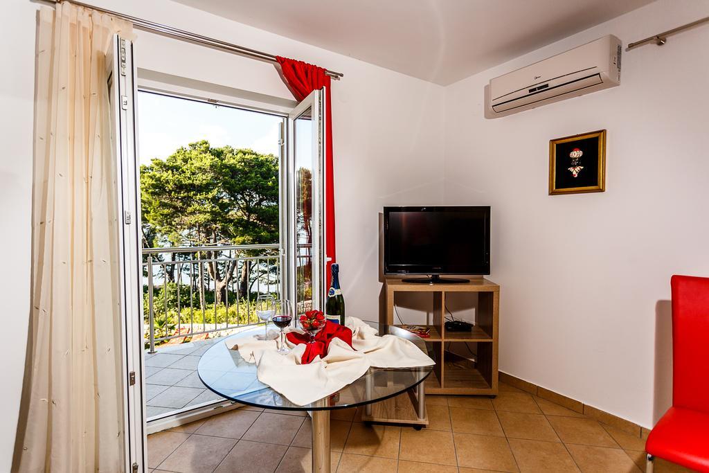Apartments Mare & Mons Deluxe Malinska Exterior foto
