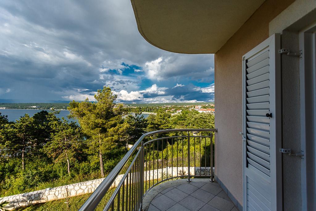 Apartments Mare & Mons Deluxe Malinska Exterior foto